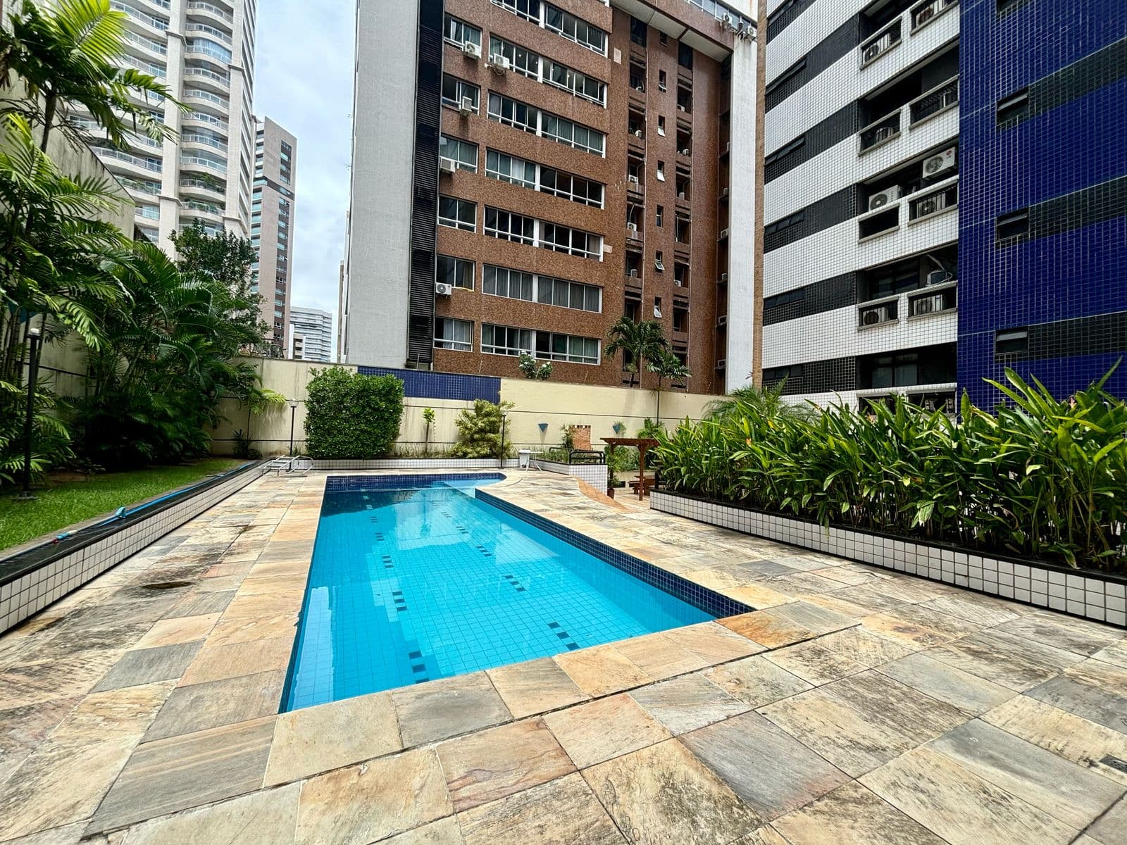 Áreas comuns · Apartamento amplo de 4 suítes no Edifício Glauco Lobo — foto 4