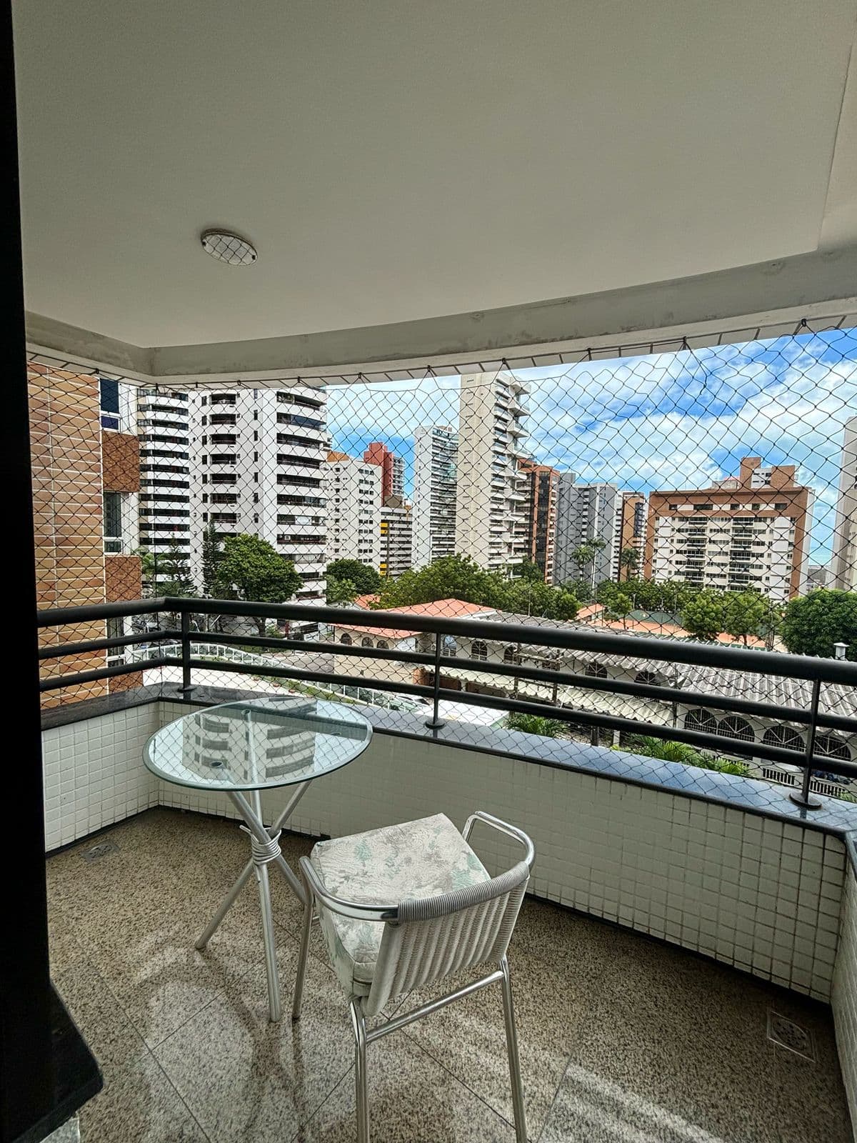 Apartamento amplo de 4 suítes no Edifício Glauco Lobo — foto 16