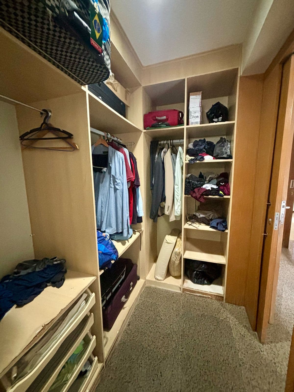 Apartamento amplo de 4 suítes no Edifício Glauco Lobo — foto 21