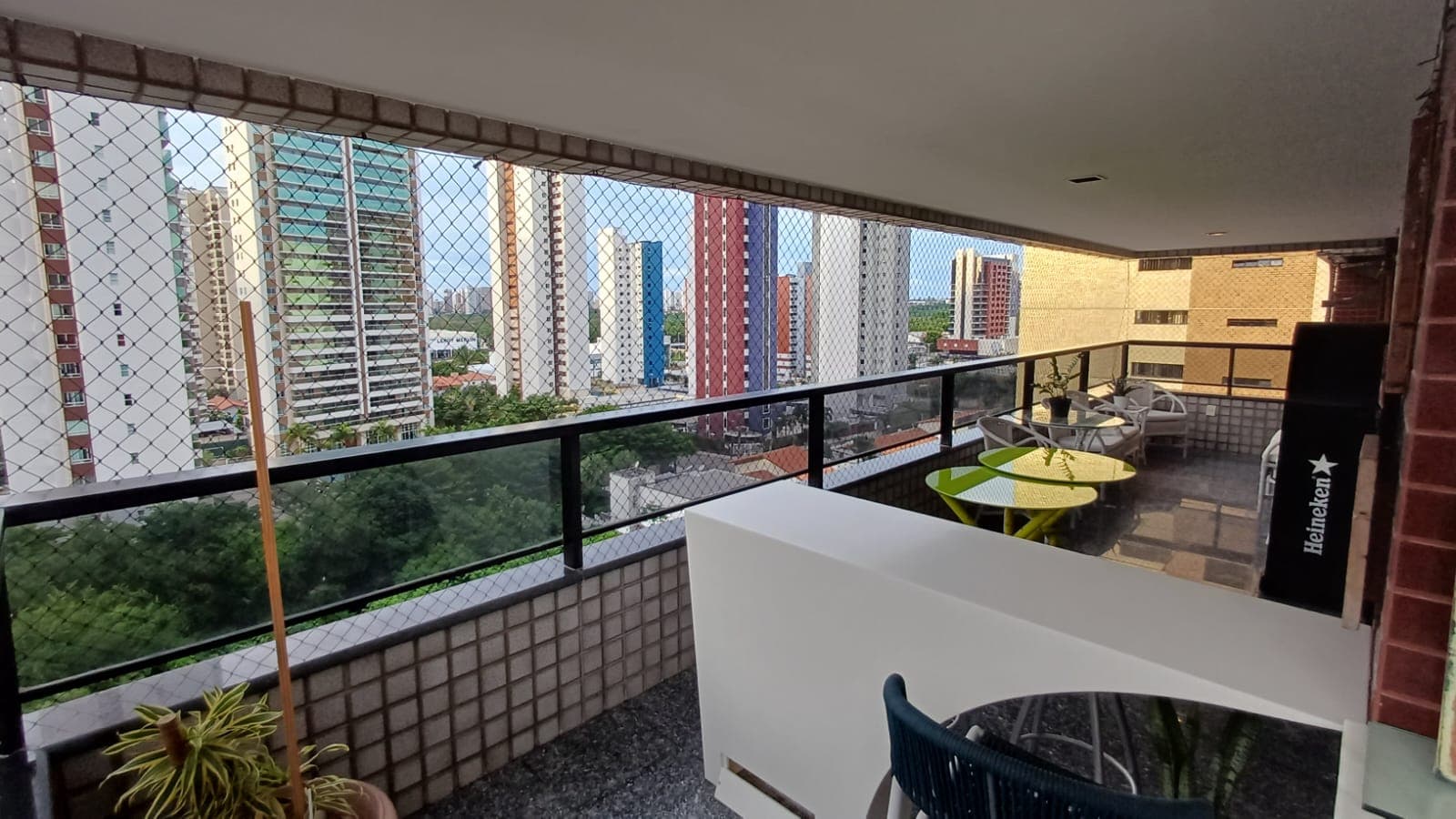 Apartamento de 210 m² no Guararapes — 4 suítes, varandão Norte e dependência completa — foto 13