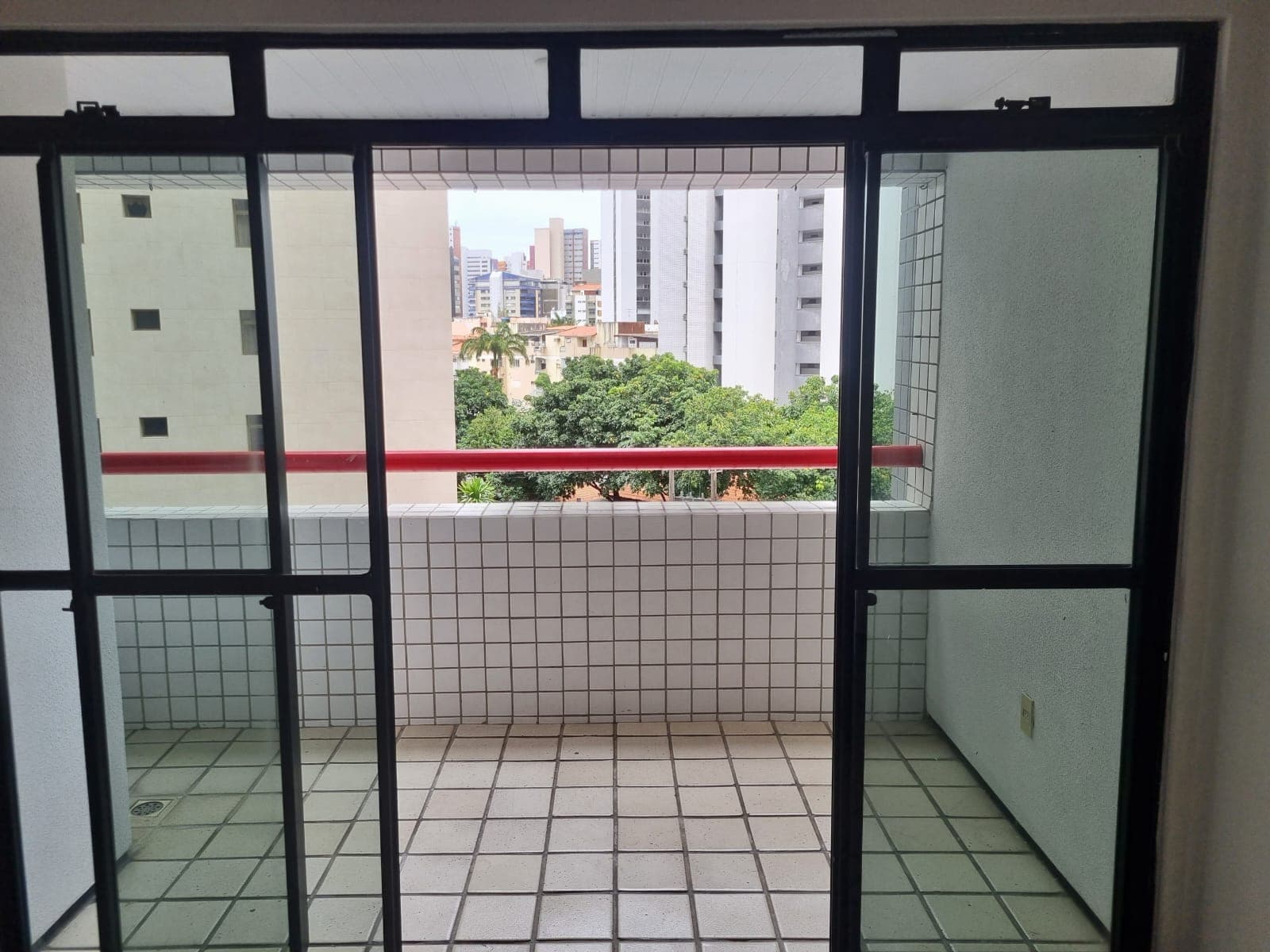 142 m² com 3 suítes a 500m da Beira-Mar, pronto para reformar do seu jeito — foto 4