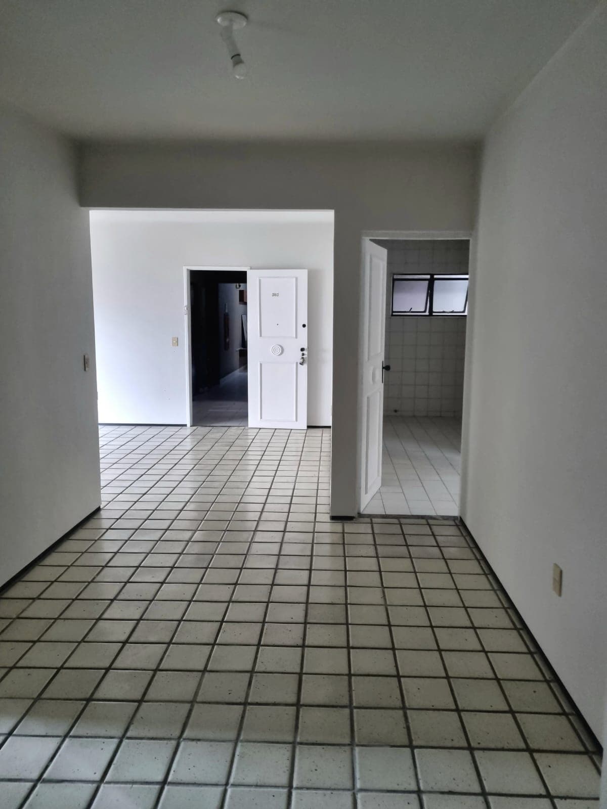 142 m² com 3 suítes a 500m da Beira-Mar, pronto para reformar do seu jeito — foto 5