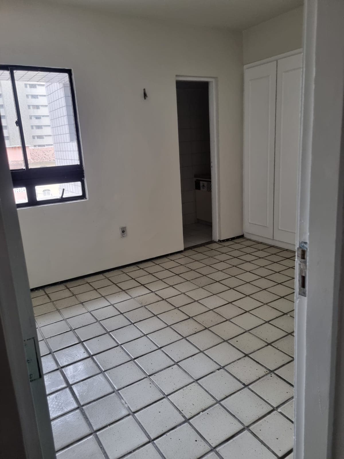 142 m² com 3 suítes a 500m da Beira-Mar, pronto para reformar do seu jeito — foto 7