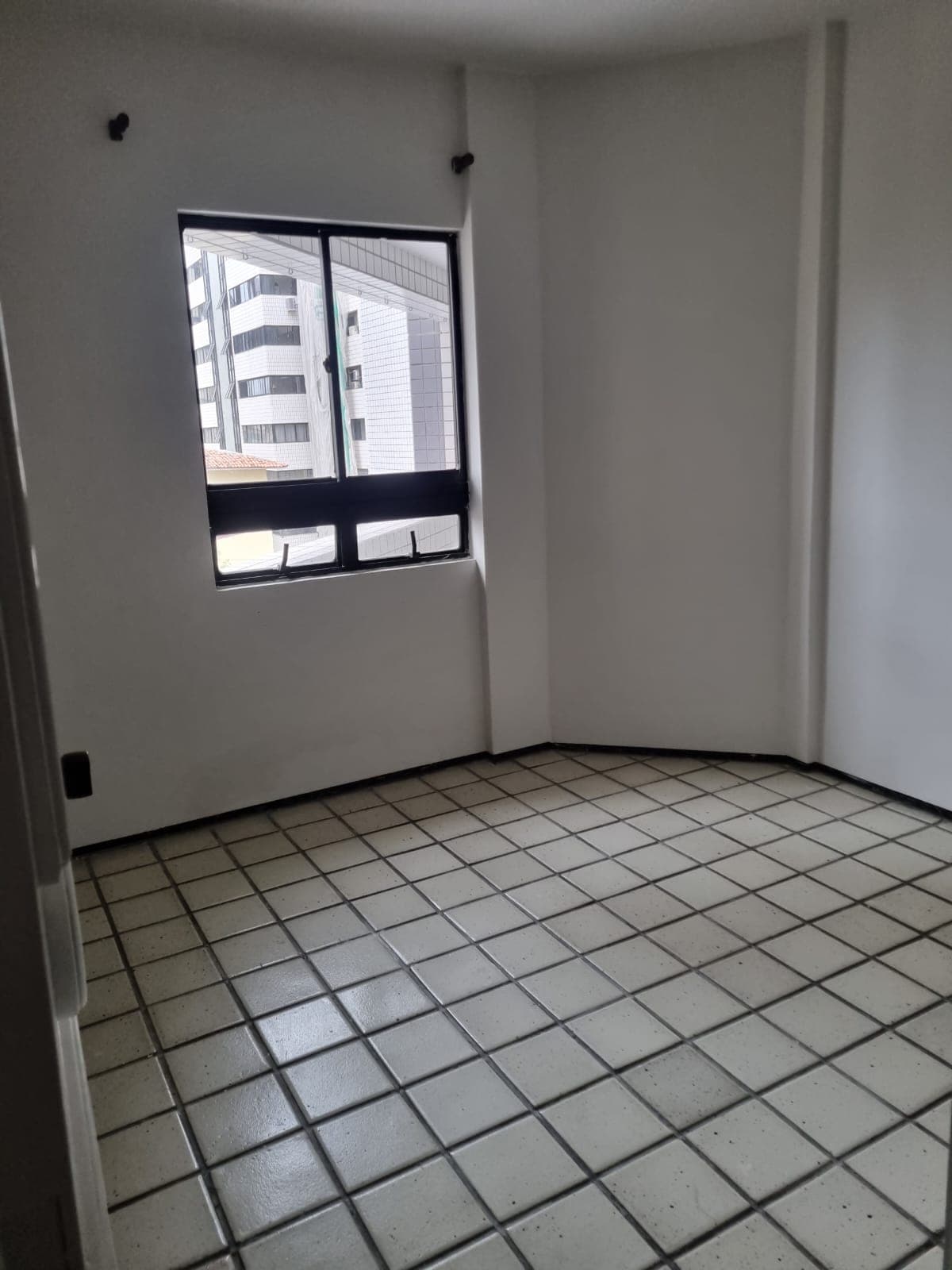 142 m² com 3 suítes a 500m da Beira-Mar, pronto para reformar do seu jeito — foto 9