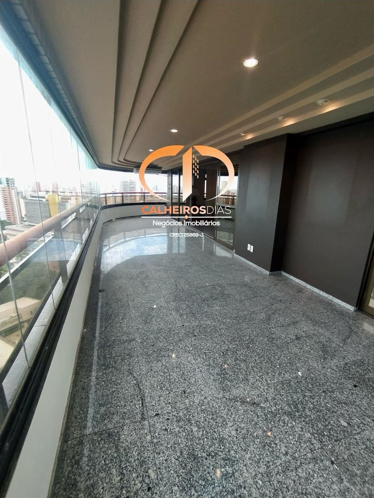 310 m² com 3 suítes e um andar por pavimento, alto padrão no coração do Meireles — foto 6