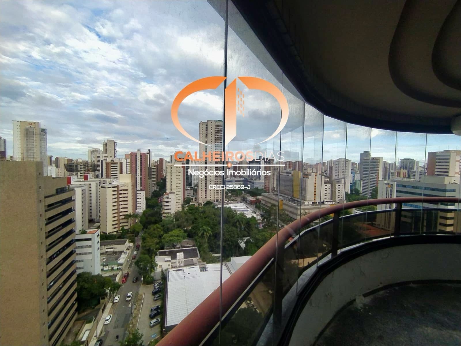 310 m² com 3 suítes e um andar por pavimento, alto padrão no coração do Meireles — foto 7
