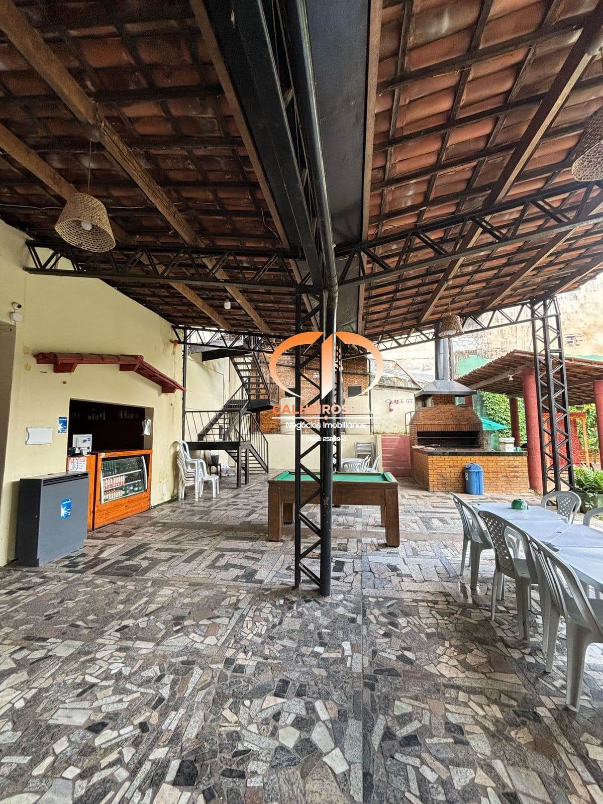 Área externa · Investimento raro na Serra de Baturité: pousada de 36 quartos na praça central de Pacoti — foto 5