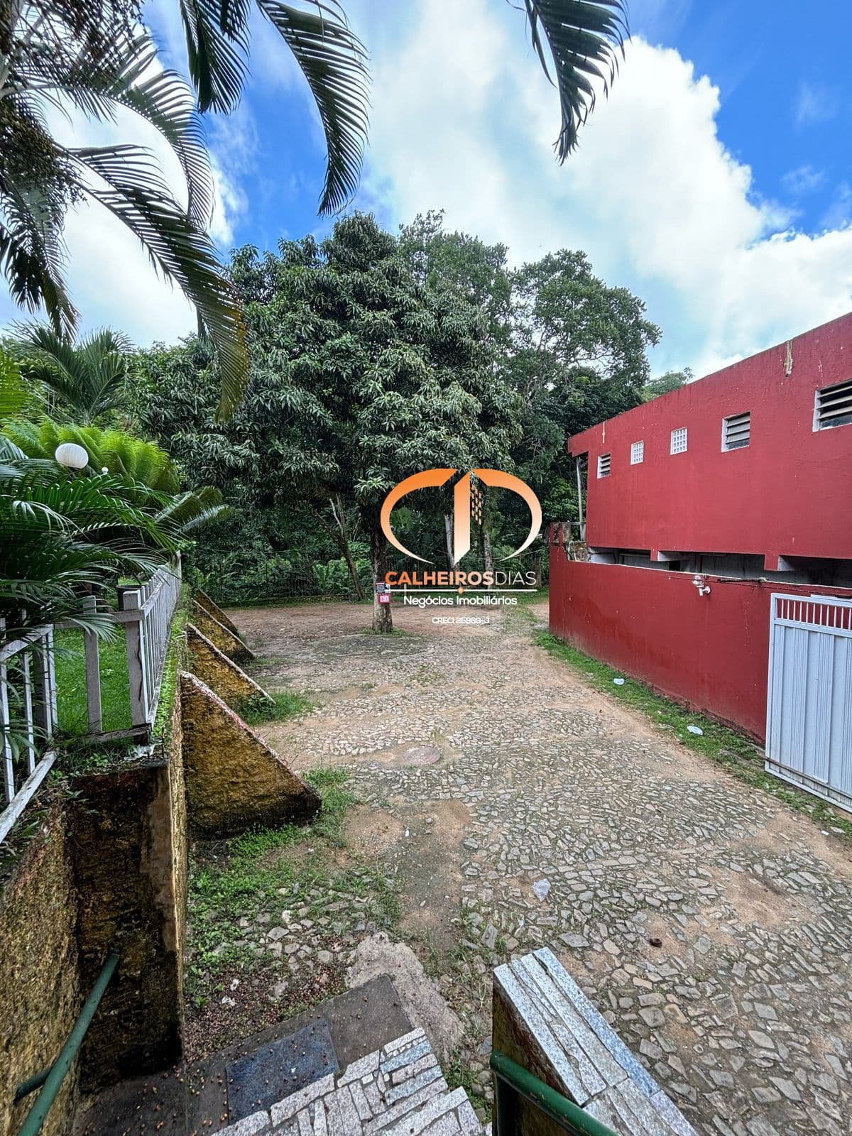 Área externa · Investimento raro na Serra de Baturité: pousada de 36 quartos na praça central de Pacoti — foto 11
