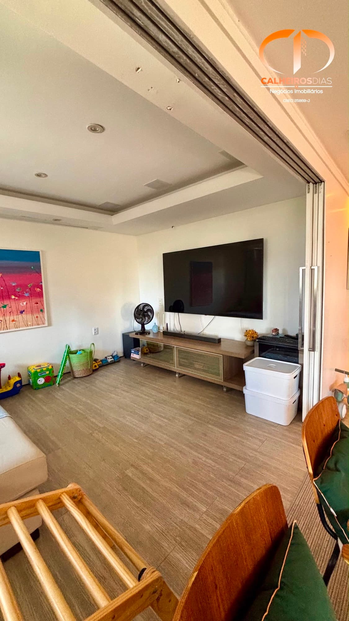 Três suítes, varandão com cortina de vidro e 4 vagas no Guararapes — foto 7