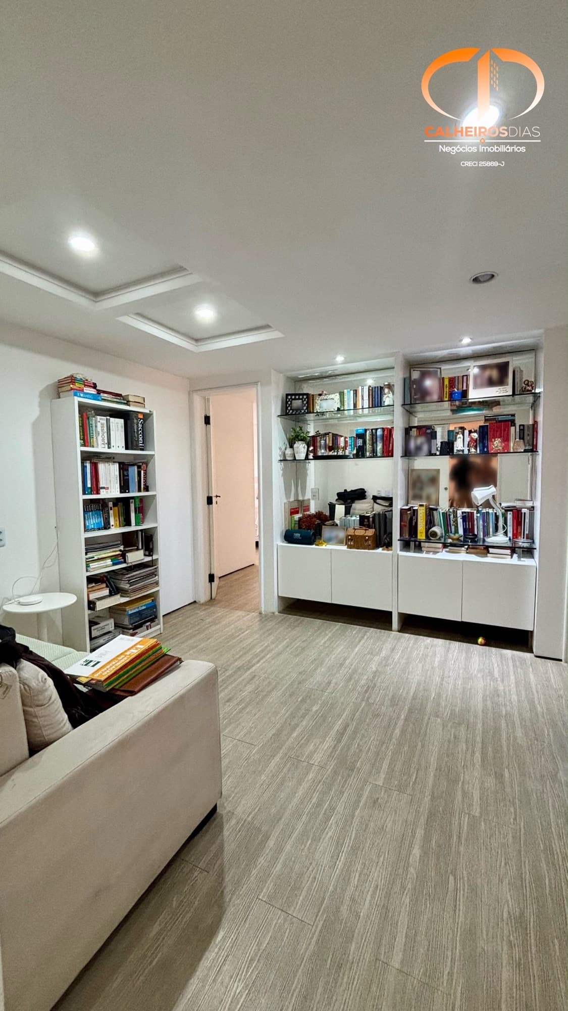 Três suítes, varandão com cortina de vidro e 4 vagas no Guararapes — foto 10