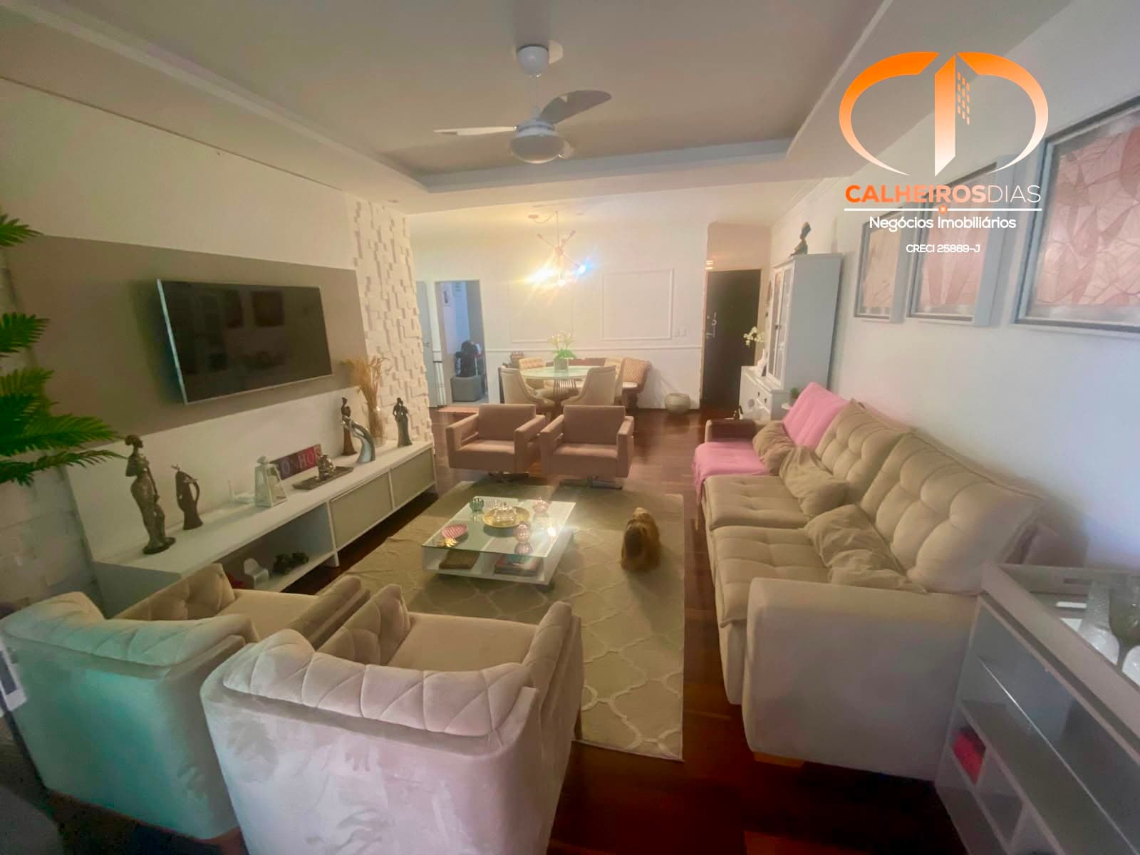 Três quartos e 133 m² a poucos quarteirões da Beira-Mar — foto 2
