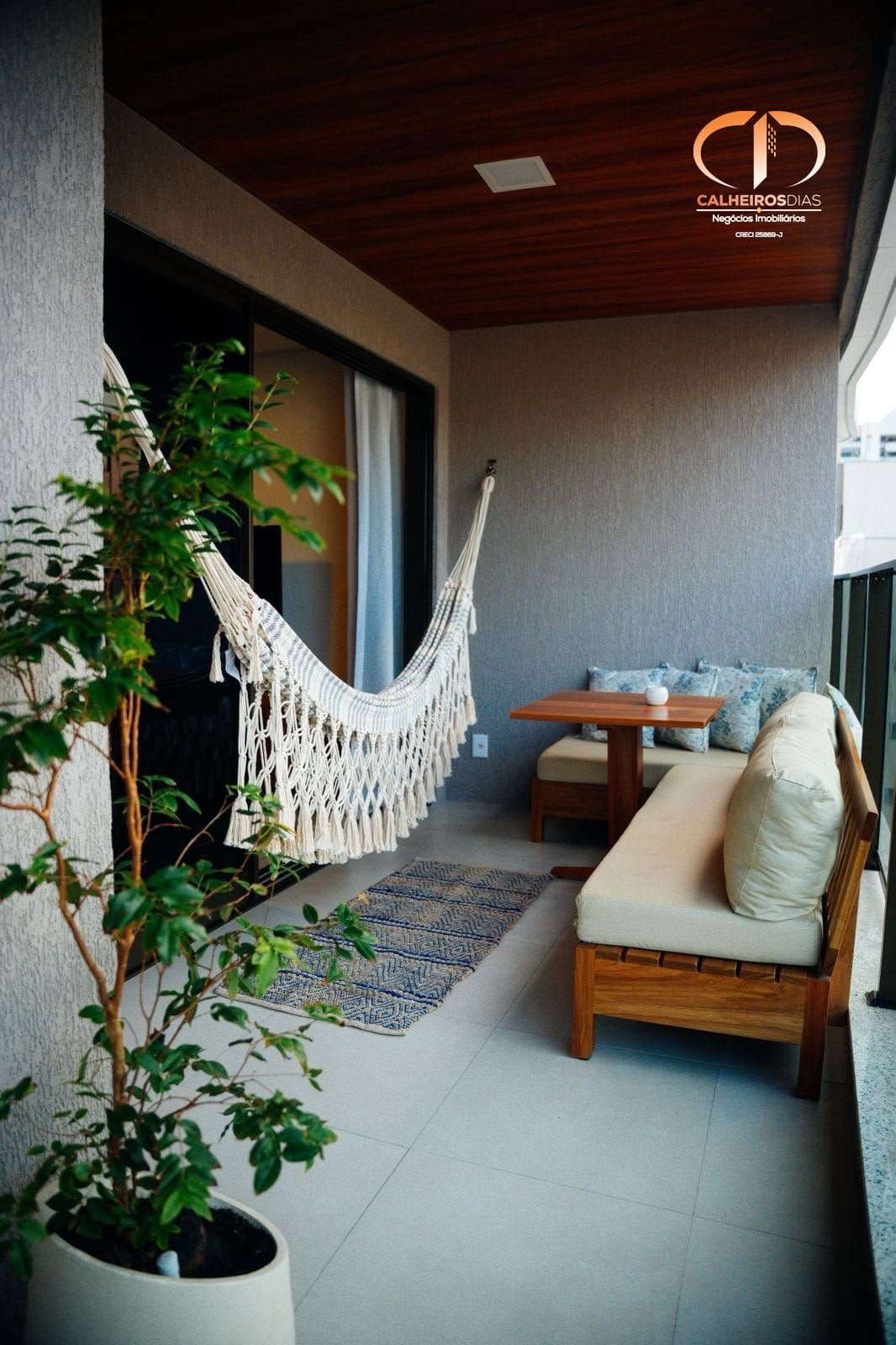 Apartamento de 40 m² com suíte e varanda, no Beach Class Meireles — foto 6