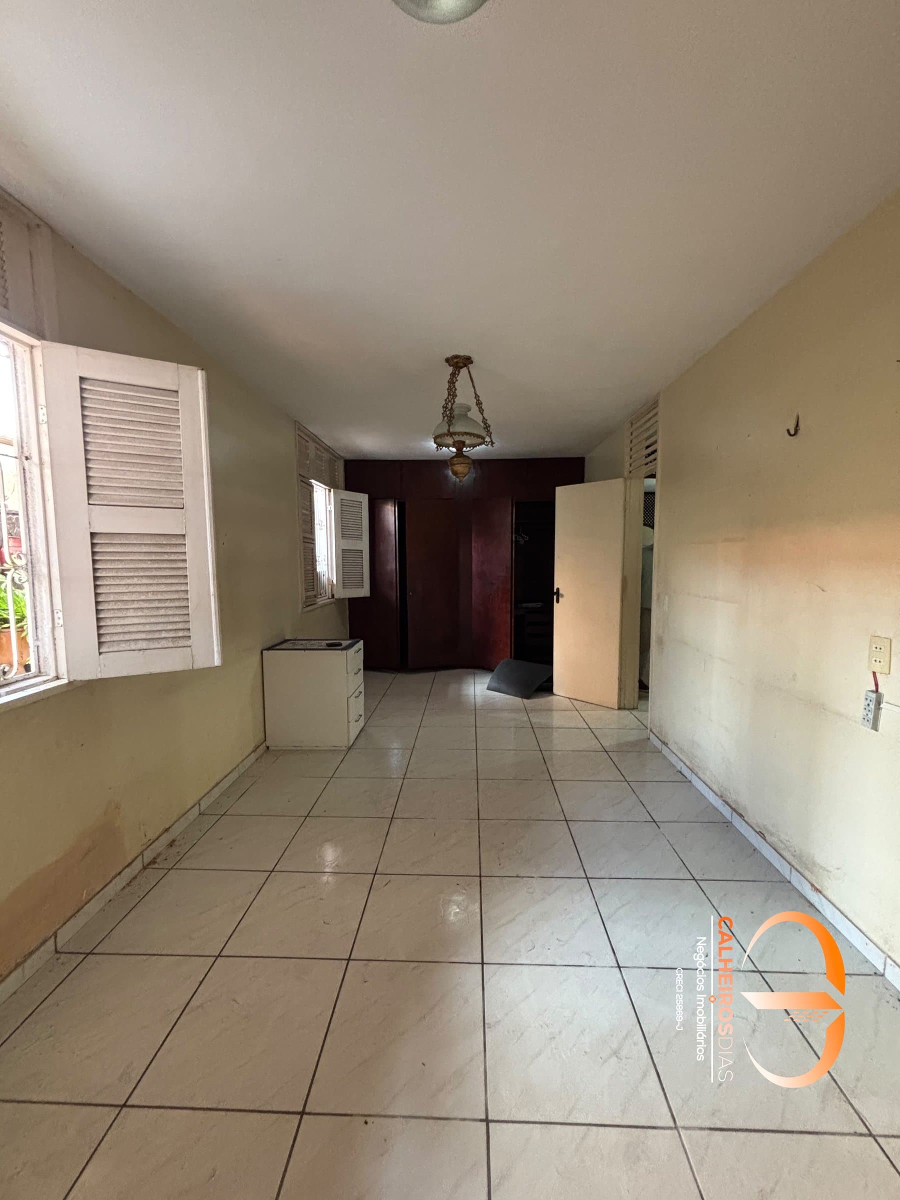 Casa de 400 m² com chalé independente e cinco vagas no Papicu — foto 9