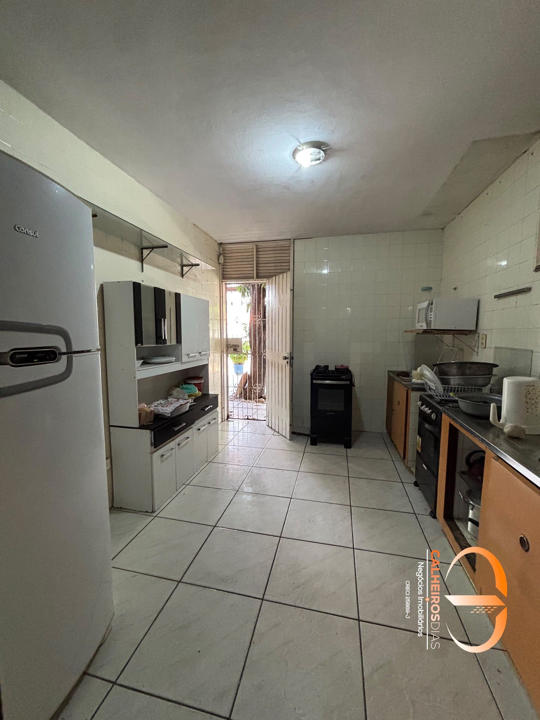 Casa de 400 m² com chalé independente e cinco vagas no Papicu — foto 13