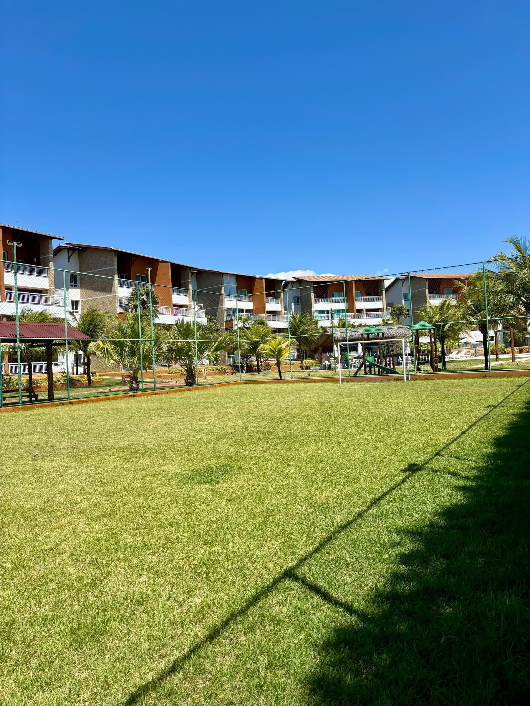 Área externa · Cobertura duplex de 190 m² com duas varandas em Porto das Dunas — foto 3
