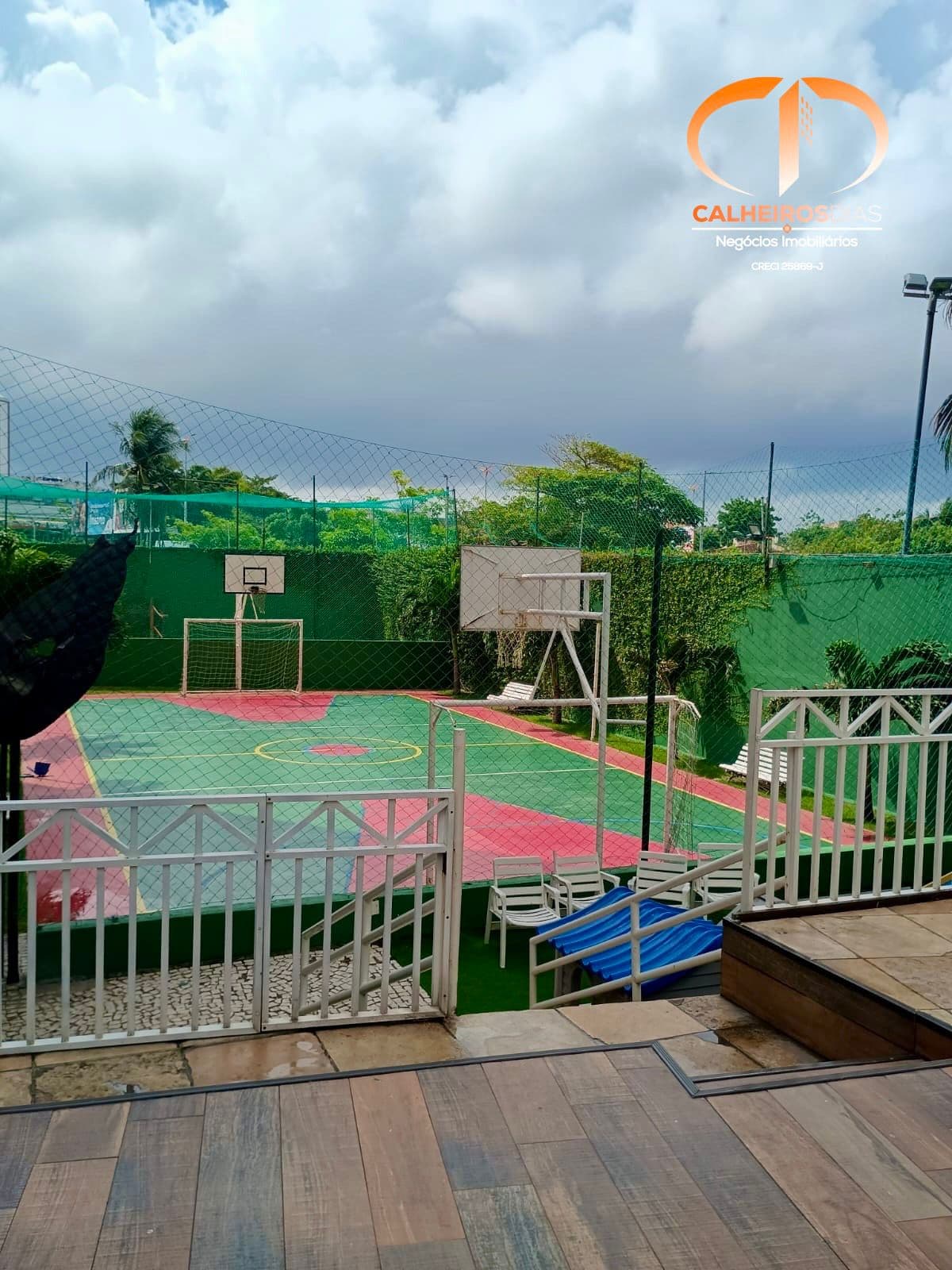 Área externa · 220 m² de frente para o mar, com três suítes, na Beira-Mar — foto 3