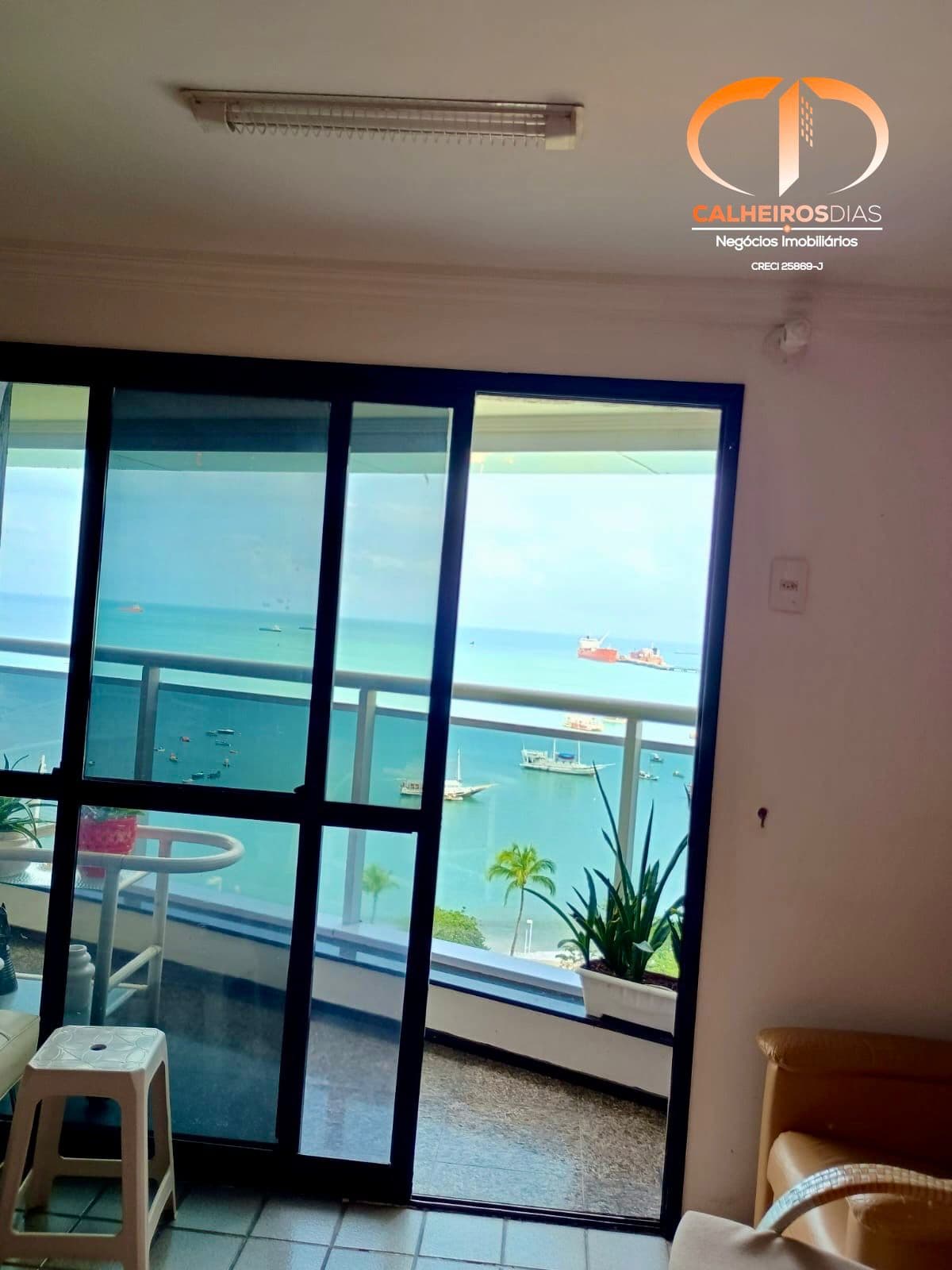 220 m² de frente para o mar, com três suítes, na Beira-Mar — foto 2
