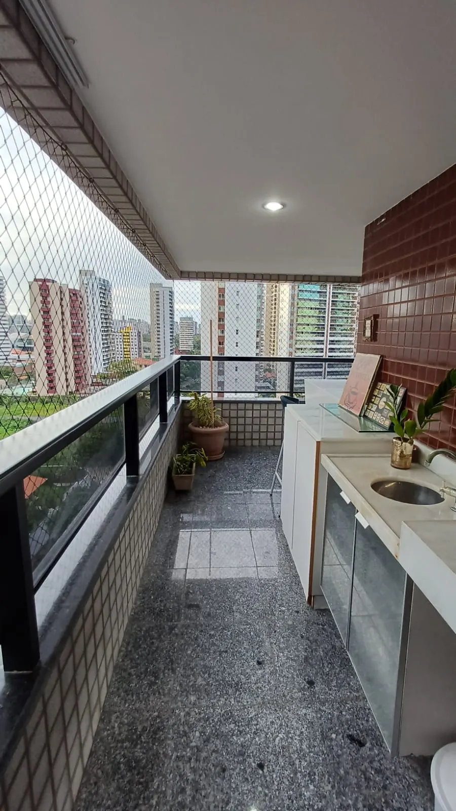 Quatro suítes e varandão Norte no coração do Guararapes, foto 9