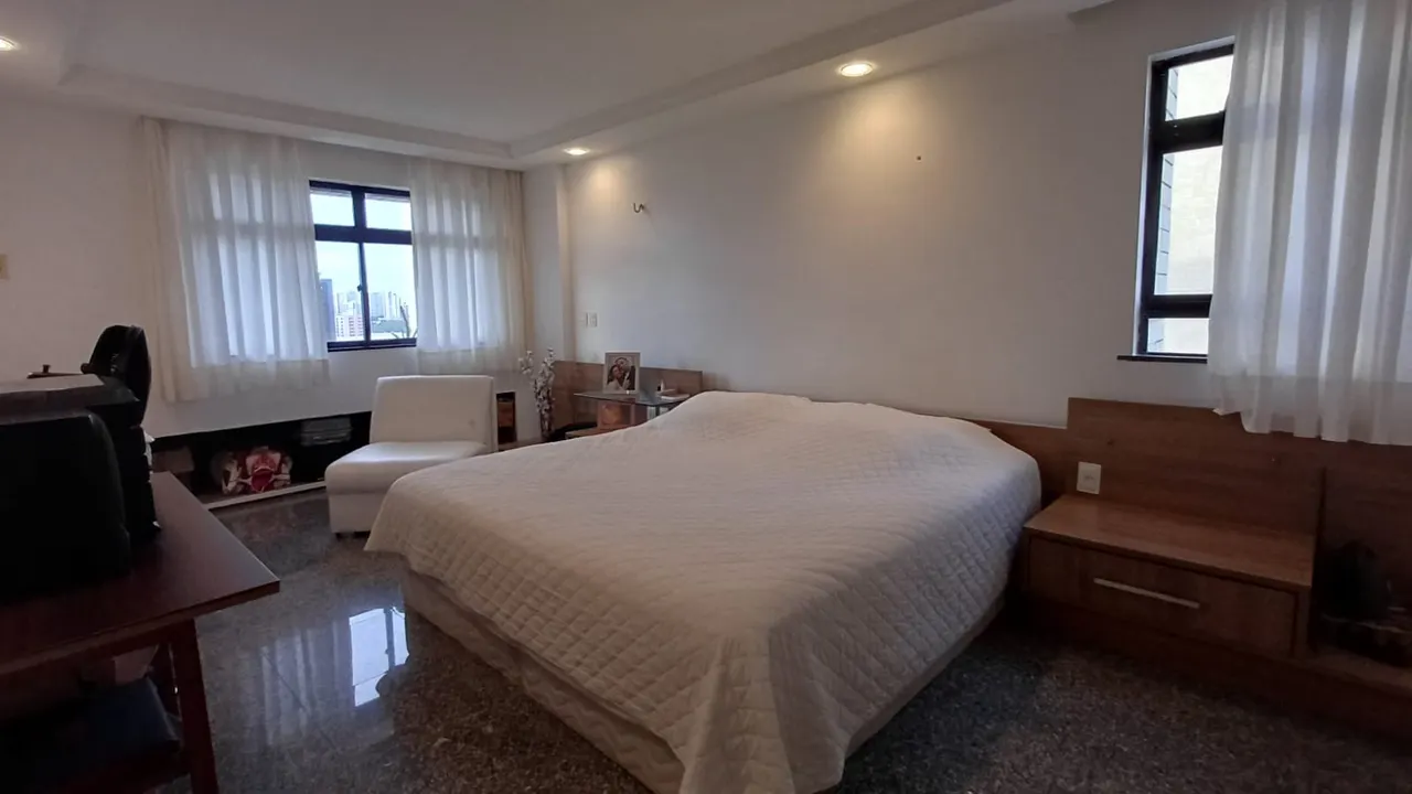 Quatro suítes e varandão Norte no coração do Guararapes, foto 10