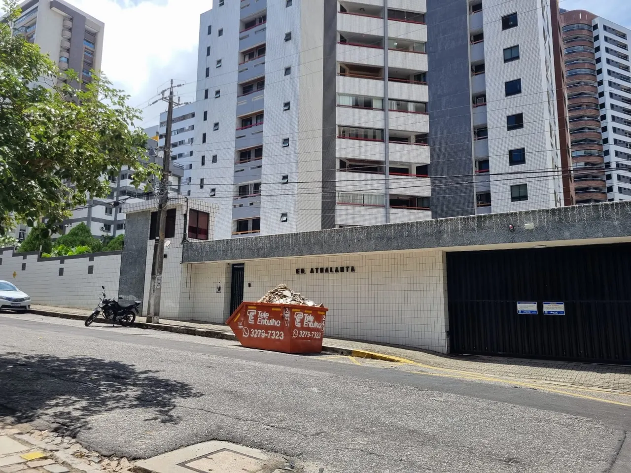 Área externa · 142 m² com 3 suítes a 500m da Beira-Mar, pronto para reformar do seu jeito, foto 1