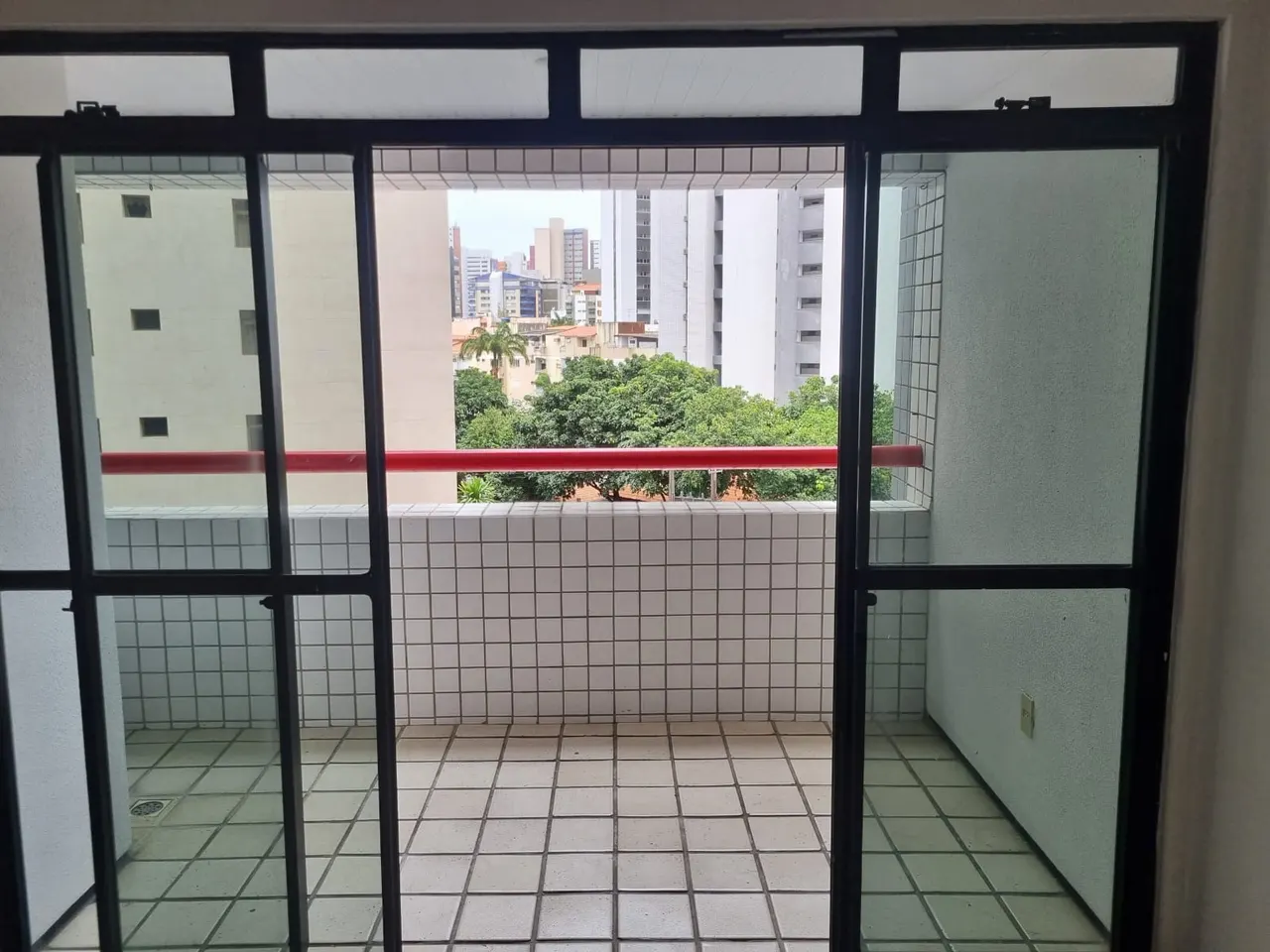 142 m² com 3 suítes a 500m da Beira-Mar, pronto para reformar do seu jeito, foto 4