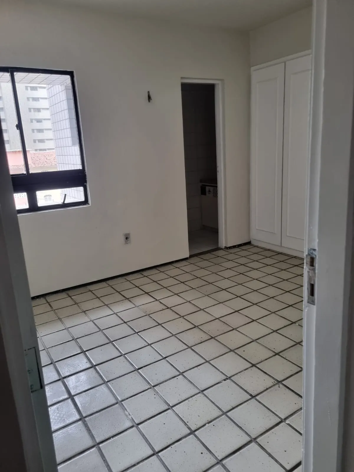 142 m² com 3 suítes a 500m da Beira-Mar, pronto para reformar do seu jeito, foto 7