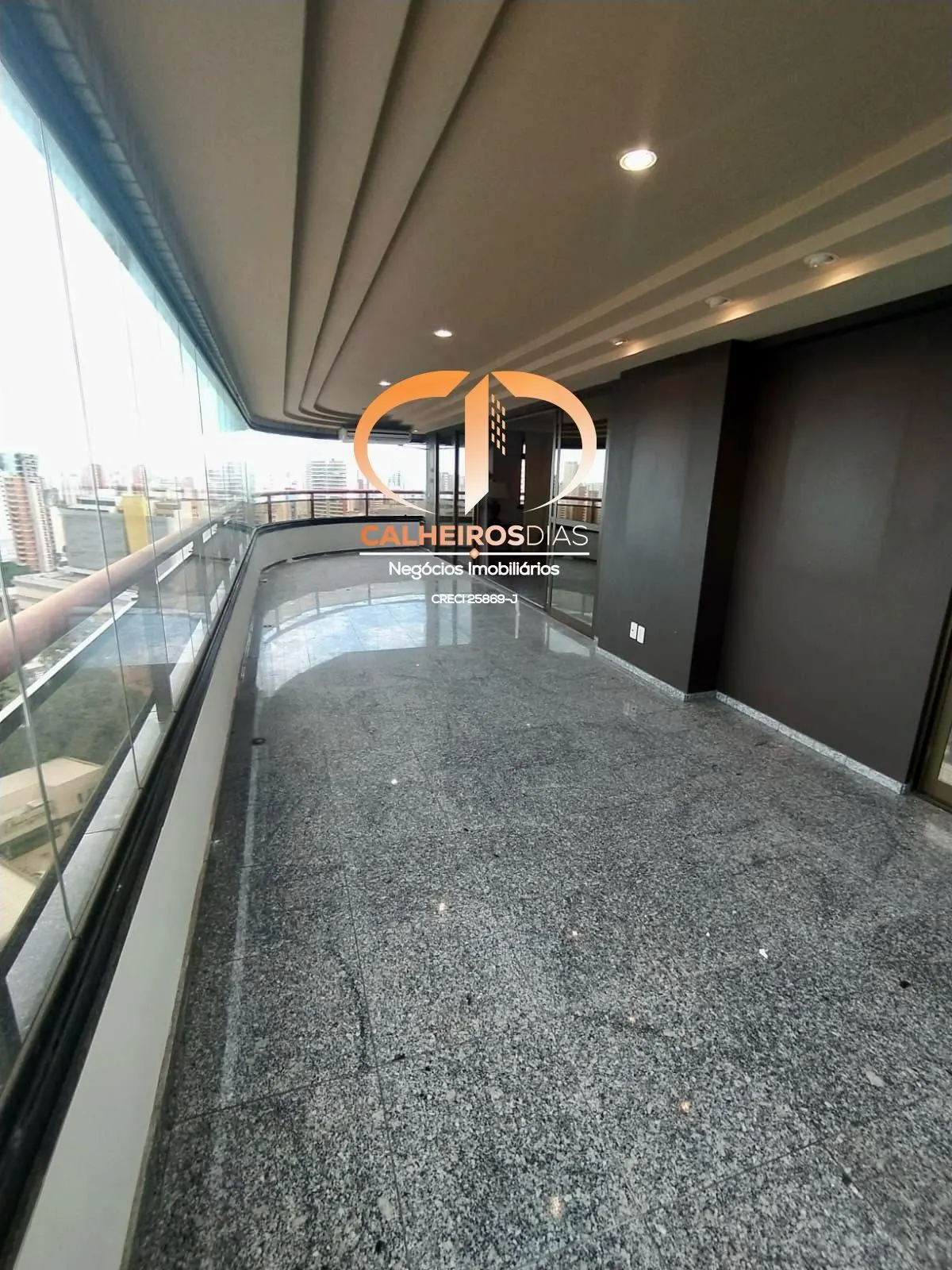 310 m² com 3 suítes e um andar por pavimento, alto padrão no coração do Meireles, foto 6