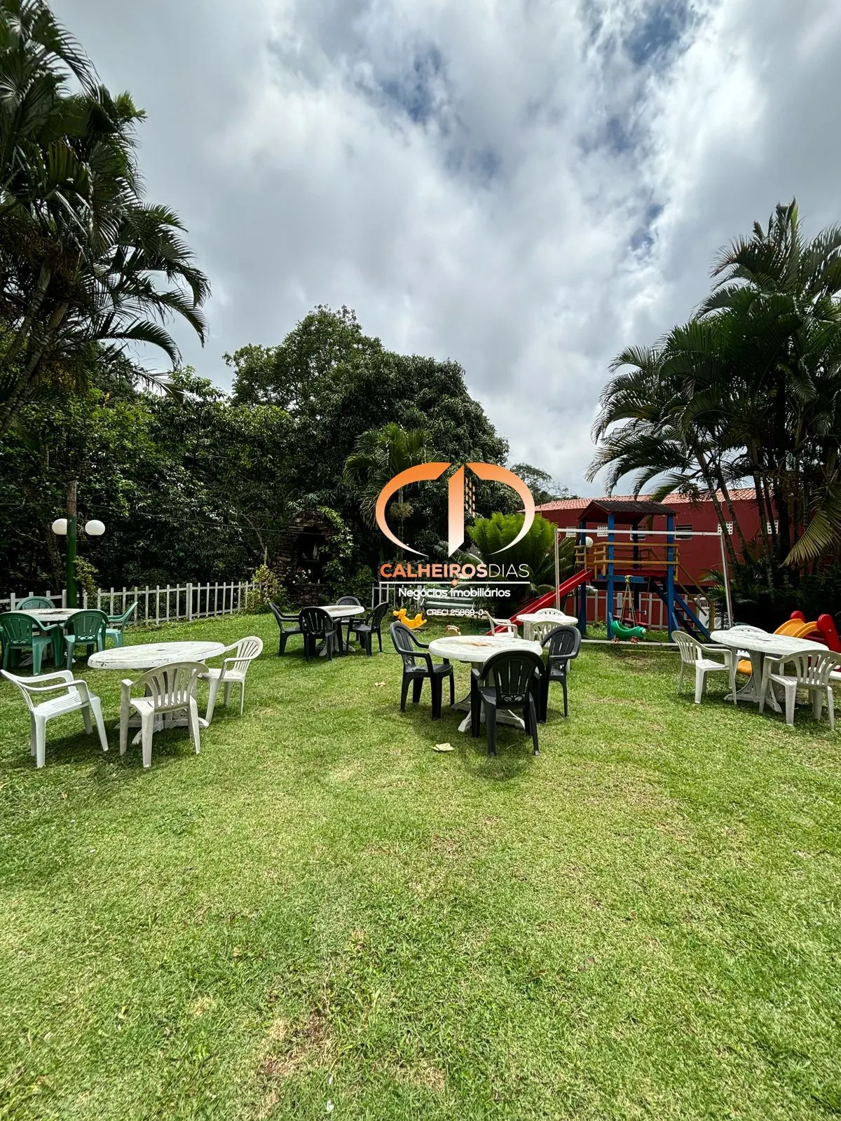 Área externa · Investimento raro na Serra de Baturité: pousada de 36 quartos na praça central de Pacoti, foto 4
