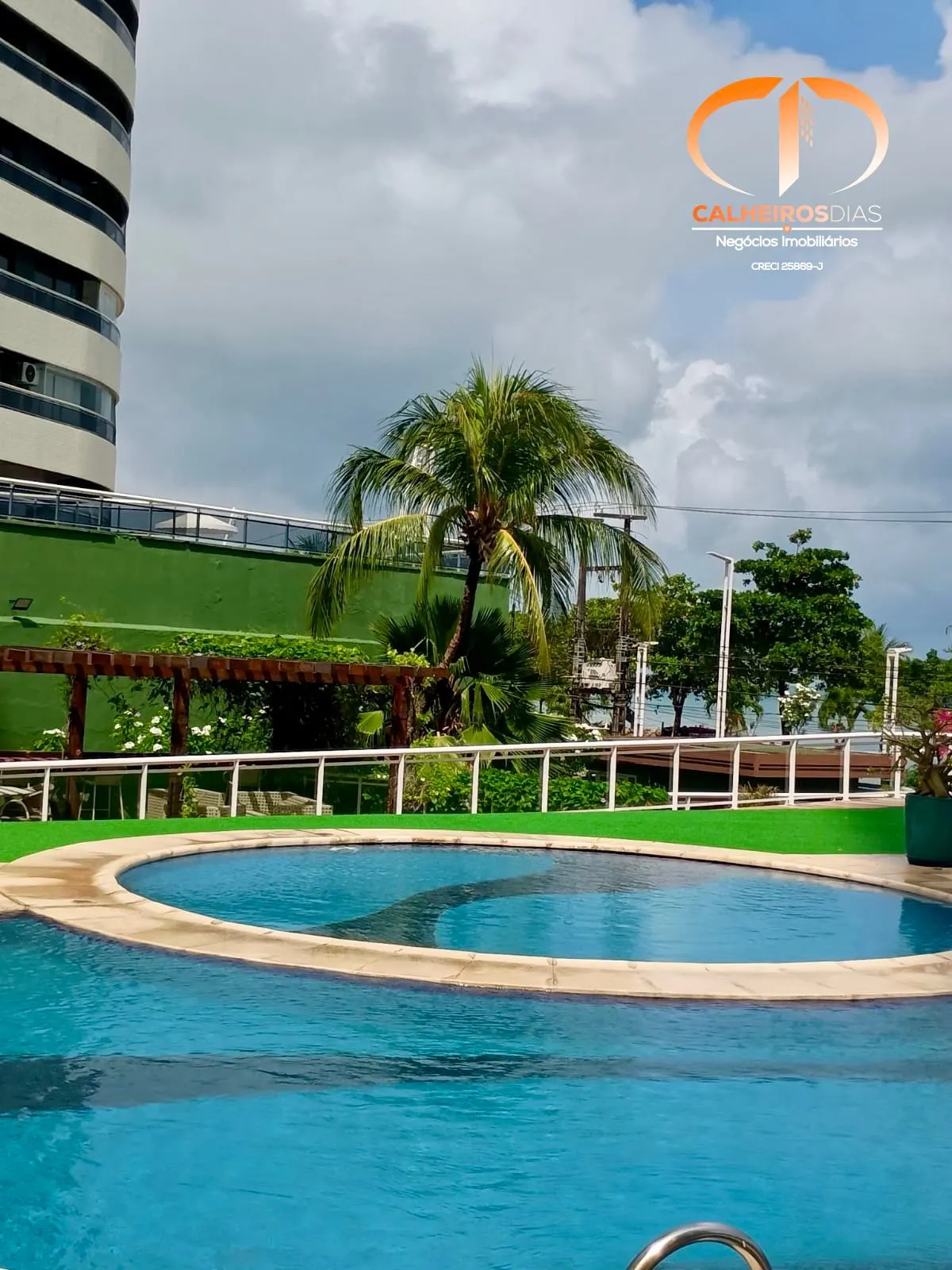 Área externa · 220 m² de frente para o mar, com três suítes, na Beira-Mar, foto 1