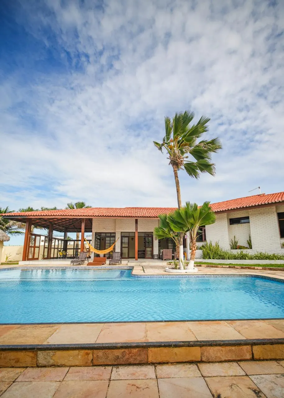 Área externa · Casa frente mar na Taíba, com piscina e terreno de 2.560 m², foto 1