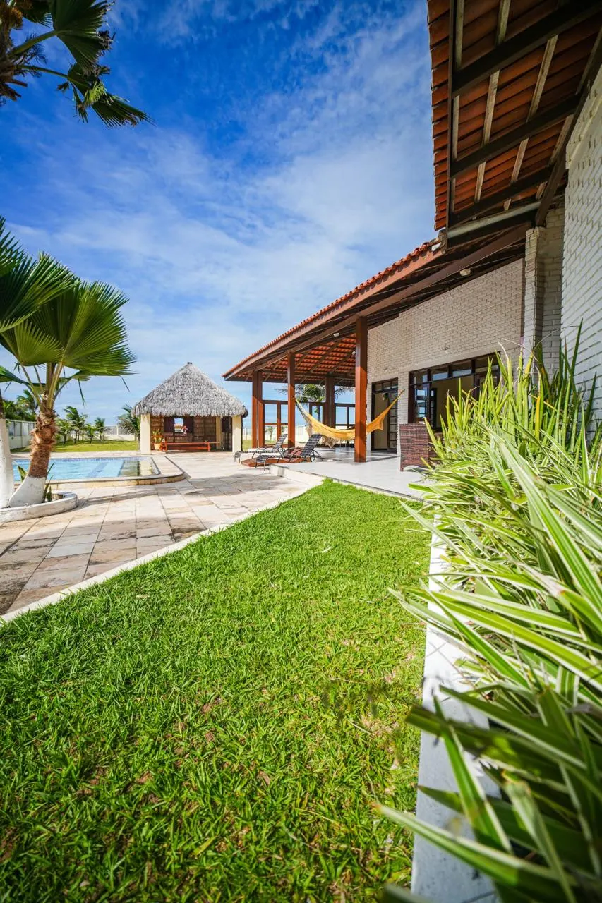 Área externa · Casa frente mar na Taíba, com piscina e terreno de 2.560 m², foto 6