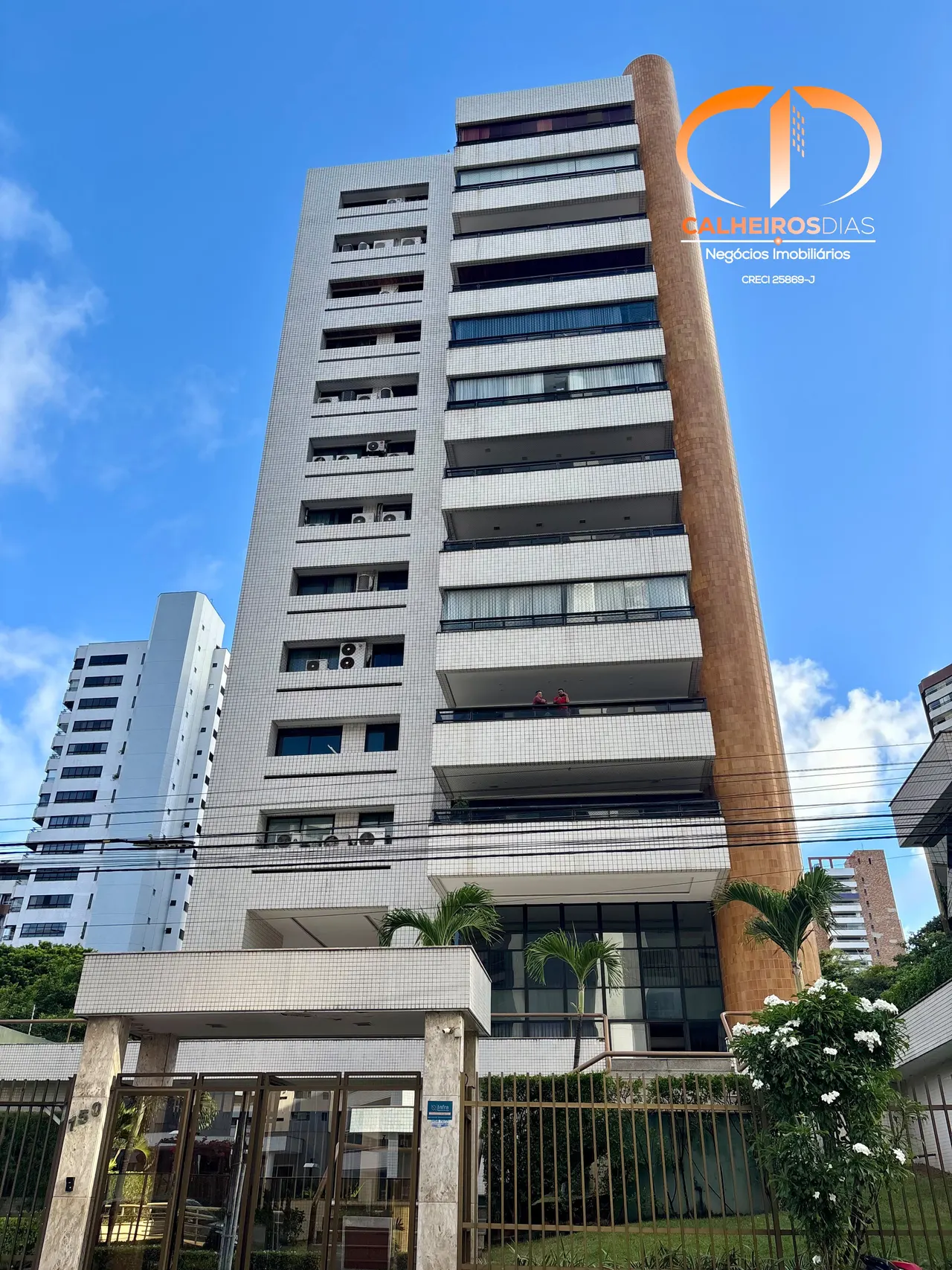Área externa · Apartamento de 280 m², um por andar, com 3 suítes e 4 vagas no Meireles, foto 1