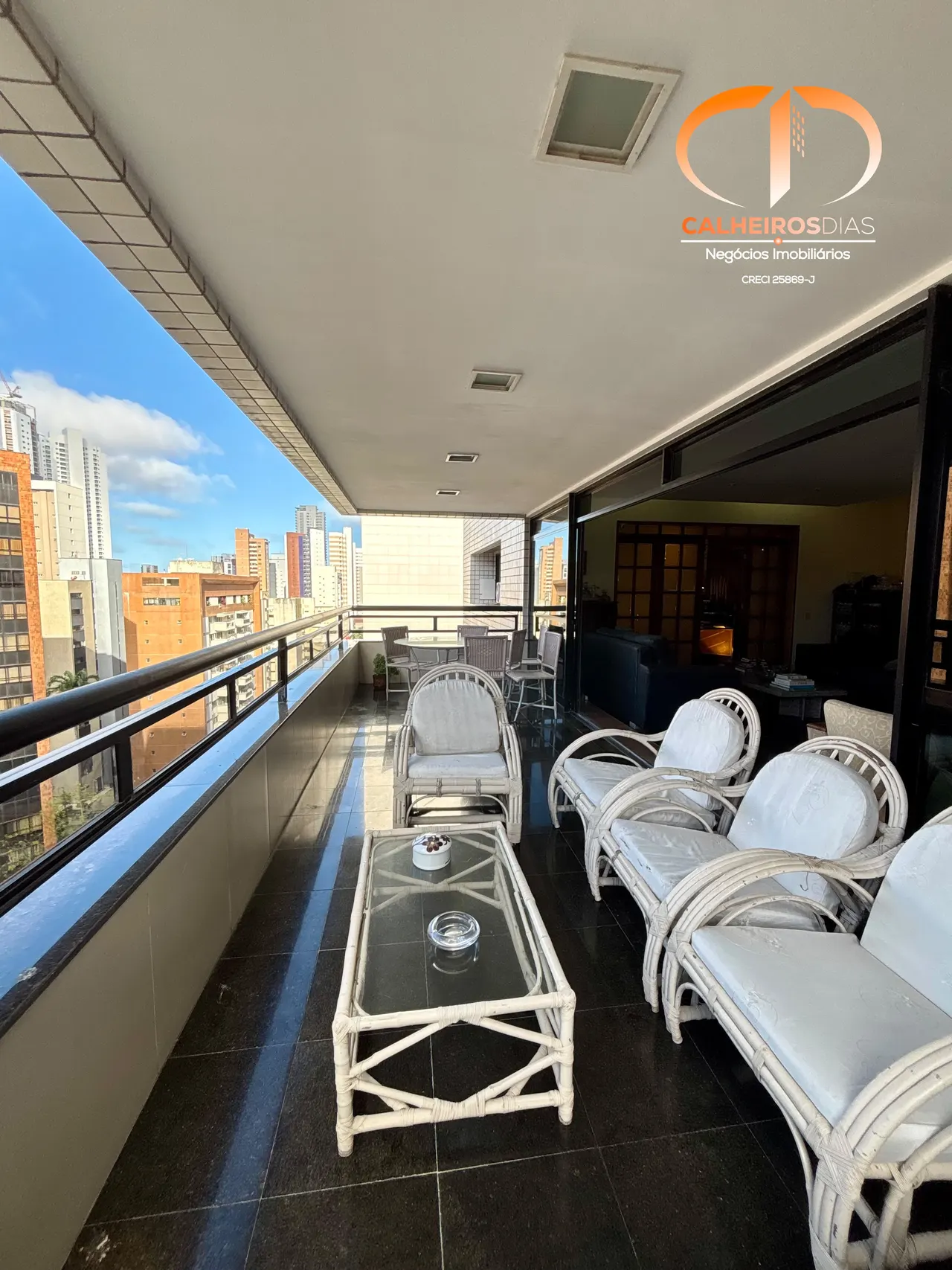 Apartamento de 280 m², um por andar, com 3 suítes e 4 vagas no Meireles, foto 3